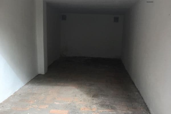 Prenájom garáže 18 m², Závišova, Praha Prenájom garáže 18 m², Závišova, Praha