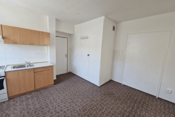 Prenájom bytu 1-izbový 25 m², Husova, Nové Město pod Smrkem Prenájom bytu 1-izbový 25 m², Husova, Nové Město pod Smrkem
