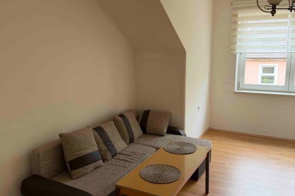 Prenájom bytu 2-izbový 40 m², Klicperova, Olomouc Prenájom bytu 2-izbový 40 m², Klicperova, Olomouc