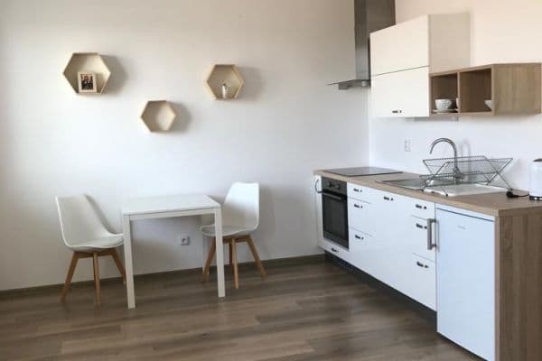 Prenájom bytu 1-izbový 36 m², Pražská, Benátky nad Jizerou Prenájom bytu 1-izbový 36 m², Pražská, Benátky nad Jizerou