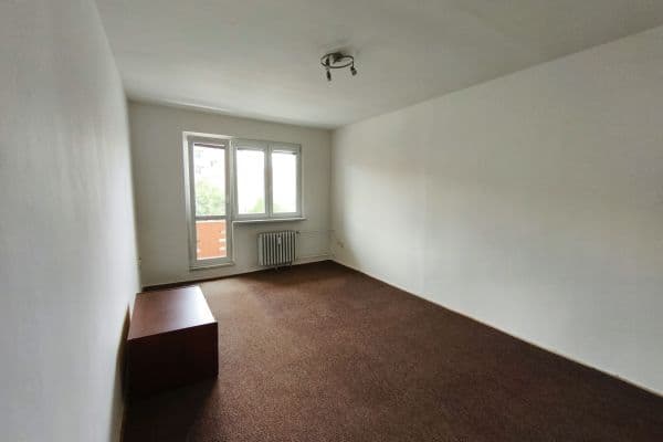 Prenájom bytu 2-izbový 55 m², Počernická, Praha Prenájom bytu 2-izbový 55 m², Počernická, Praha