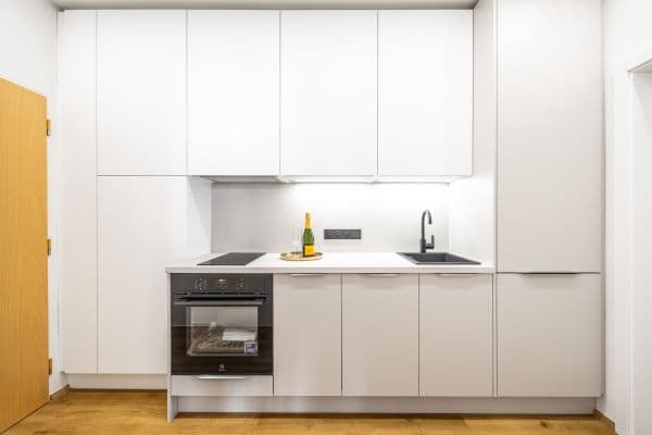 Predaj bytu 1-izbový 31 m², Dačického, Praha Predaj bytu 1-izbový 31 m², Dačického, Praha