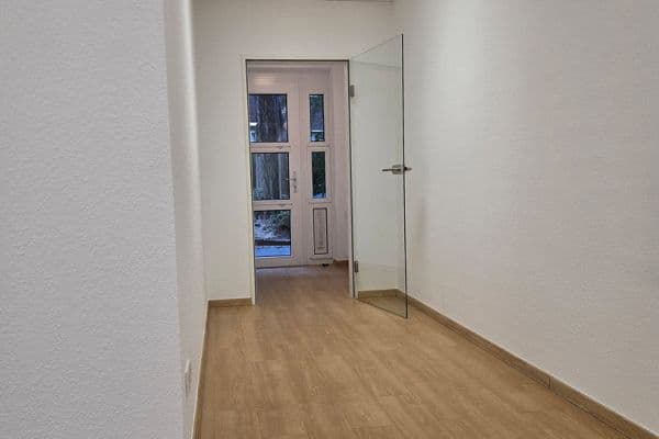 Prenájom bytu 4-izbový 114 m², Höhenstraße 25, Düsseldorf, Severné Porýnie - Westfálsko Prenájom bytu 4-izbový 114 m², Höhenstraße 25, Düsseldorf, Severné Porýnie - Westfálsko
