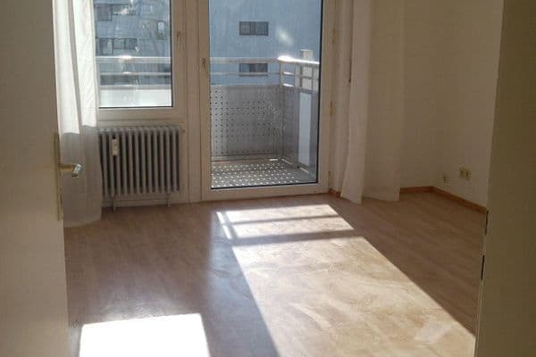 Prenájom bytu 2-izbový 62 m², Tulpenstr, Stuttgart Prenájom bytu 2-izbový 62 m², Tulpenstr, Stuttgart