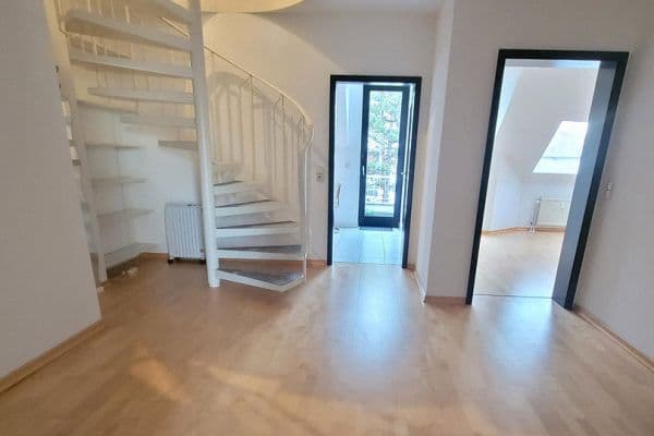 Prenájom bytu 3-izbový 102 m², Bonn Prenájom bytu 3-izbový 102 m², Bonn