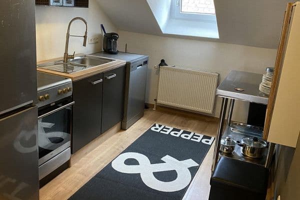 Prenájom bytu 2-izbový 60 m², Wiesbaden, Hesensko Prenájom bytu 2-izbový 60 m², Wiesbaden, Hesensko