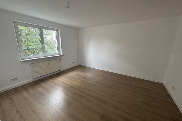 Prenájom bytu 2-izbový 50 m², Straße des Aufbaus 4, Thräna Prenájom bytu 2-izbový 50 m², Straße des Aufbaus 4, Thräna