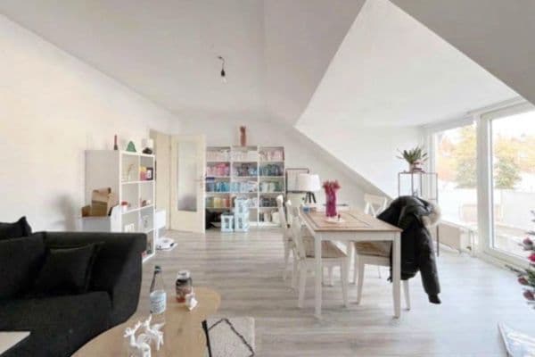 Prenájom bytu 2-izbový 56 m², Düsseldorf, Severné Porýnie - Westfálsko Prenájom bytu 2-izbový 56 m², Düsseldorf, Severné Porýnie - Westfálsko