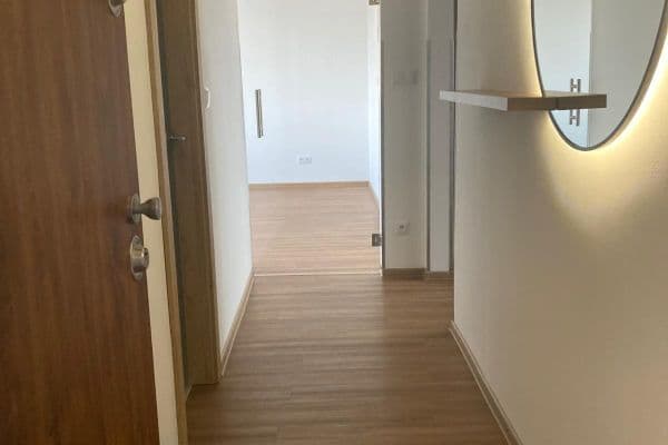 Prenájom bytu 3-izbový 71 m², Černá, Opava Prenájom bytu 3-izbový 71 m², Černá, Opava