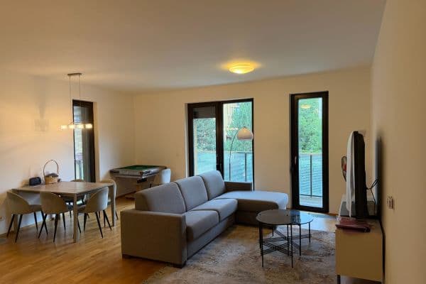 Prenájom bytu 2-izbový 82 m², Baarova, Prague Prenájom bytu 2-izbový 82 m², Baarova, Prague