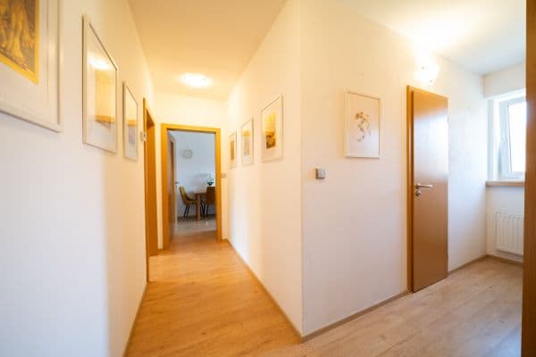 Predaj bytu 2-izbový 74 m², Kamenná, Zlín, Zlínský kraj Predaj bytu 2-izbový 74 m², Kamenná, Zlín, Zlínský kraj