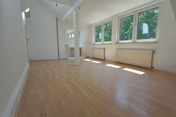 Prenájom bytu 3-izbový 70 m², Helmholtzplatz 5, Essen Prenájom bytu 3-izbový 70 m², Helmholtzplatz 5, Essen