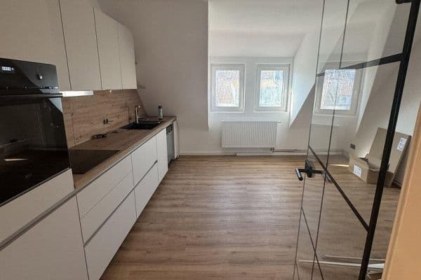Prenájom bytu 4-izbový 86 m², Alter Markt 50, Hildesheim, Dolné Sasko Prenájom bytu 4-izbový 86 m², Alter Markt 50, Hildesheim, Dolné Sasko