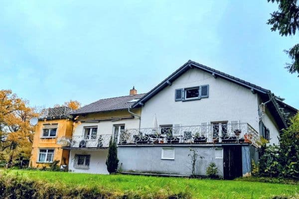 Predaj domu 300 m², pozemok 1.361 m², Alte Hohl 3, Kaiserslautern-Erlenbach, Porýnie-Falcko Predaj domu 300 m², pozemok 1.361 m², Alte Hohl 3, Kaiserslautern-Erlenbach, Porýnie-Falcko