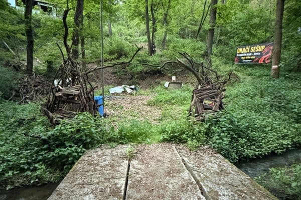 Predaj rekreačného objektu 32 m², pozemok 1.313 m², Draháňské údolí, Zdiby Predaj rekreačného objektu 32 m², pozemok 1.313 m², Draháňské údolí, Zdiby