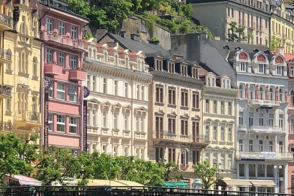 Prenájom bytu 2-izbový 40 m², Vřídelní, Karlovy Vary Prenájom bytu 2-izbový 40 m², Vřídelní, Karlovy Vary