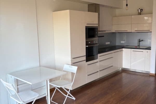 Prenájom bytu 2-izbový 64 m², Nad Smetankou, Praha Prenájom bytu 2-izbový 64 m², Nad Smetankou, Praha