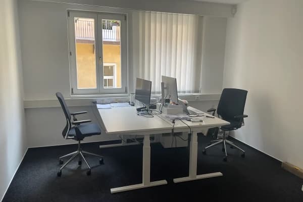 Prenájom kancelárie 16 m², Karmelitská, Praha Prenájom kancelárie 16 m², Karmelitská, Praha