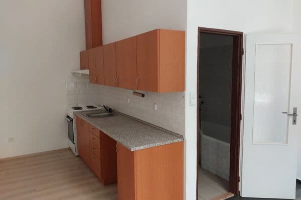 Prenájom bytu 2-izbový 60 m², Presy, Chrudim Prenájom bytu 2-izbový 60 m², Presy, Chrudim
