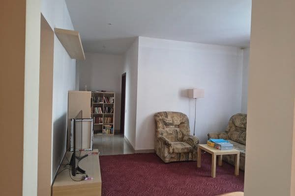 Prenájom bytu 4-izbový 80 m², Víta Nejedlého, Chrudim Prenájom bytu 4-izbový 80 m², Víta Nejedlého, Chrudim
