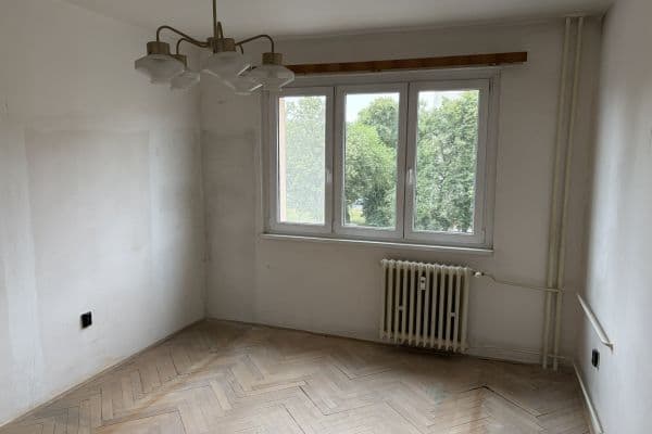 Prenájom bytu 2-izbový 55 m², Na Petřinách, Praha Prenájom bytu 2-izbový 55 m², Na Petřinách, Praha