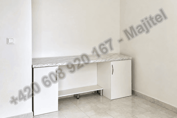 Prenájom bytu 4-izbový 127 m², Medkova, Praha Prenájom bytu 4-izbový 127 m², Medkova, Praha