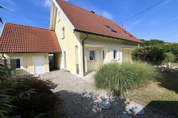 Predaj domu 204 m², pozemok 542 m², Mickhausen Predaj domu 204 m², pozemok 542 m², Mickhausen