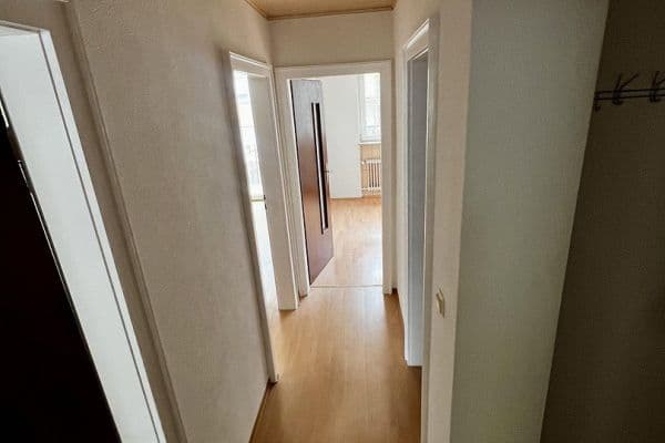 Prenájom bytu 3-izbový 63 m², Burbacher Markt 14, Saarbrücken Prenájom bytu 3-izbový 63 m², Burbacher Markt 14, Saarbrücken