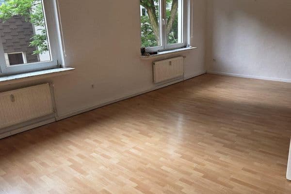 Prenájom bytu 3-izbový 89 m², Schmiedstraße 25, Oberhausen Prenájom bytu 3-izbový 89 m², Schmiedstraße 25, Oberhausen