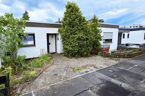 Predaj domu 114 m², pozemok 334 m², Rodgau Predaj domu 114 m², pozemok 334 m², Rodgau