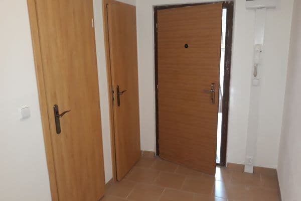 Predaj bytu 2-izbový 44 m², V Lázních, Jesenice Predaj bytu 2-izbový 44 m², V Lázních, Jesenice