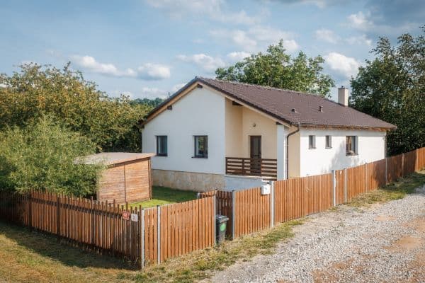 Predaj domu 117 m², pozemok 774 m², Červenohrádecká, Plzeň Predaj domu 117 m², pozemok 774 m², Červenohrádecká, Plzeň