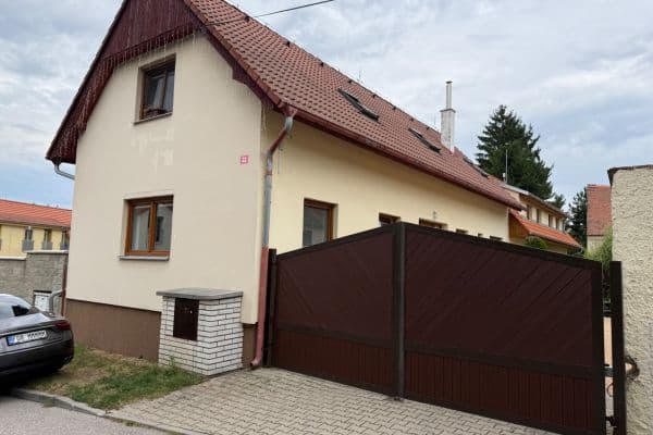 Prenájom domu 150 m², pozemok 50 m², Polní, Velké Přílepy Prenájom domu 150 m², pozemok 50 m², Polní, Velké Přílepy