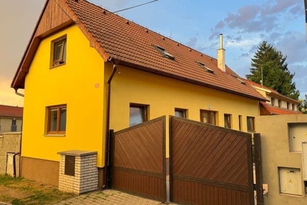 Prenájom domu 150 m², pozemok 50 m², Polní, Velké Přílepy Prenájom domu 150 m², pozemok 50 m², Polní, Velké Přílepy
