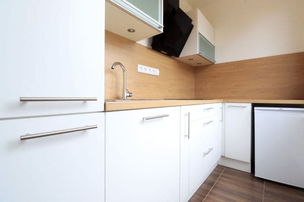 Prenájom bytu 1-izbový 27 m², Ostravská, Kladno Prenájom bytu 1-izbový 27 m², Ostravská, Kladno