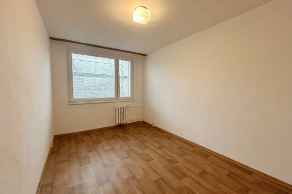 Prenájom bytu 4-izbový 89 m², Doležalova, Praha Prenájom bytu 4-izbový 89 m², Doležalova, Praha
