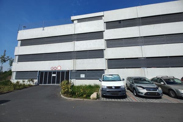 Prenájom garáže 17 m², Bryksova, Praha Prenájom garáže 17 m², Bryksova, Praha