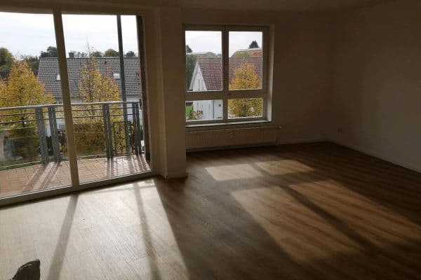 Prenájom bytu 2-izbový 63 m², Schwerin, Meklenbursko-Predpomoransko Prenájom bytu 2-izbový 63 m², Schwerin, Meklenbursko-Predpomoransko