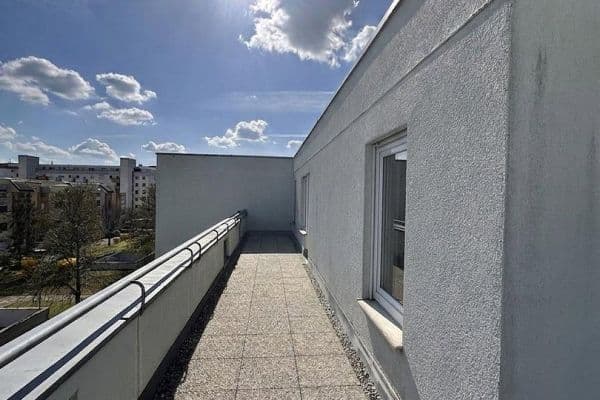 Prenájom bytu 2-izbový 76 m², Karlsruhe, Bádensko-Wurttembersko Prenájom bytu 2-izbový 76 m², Karlsruhe, Bádensko-Wurttembersko