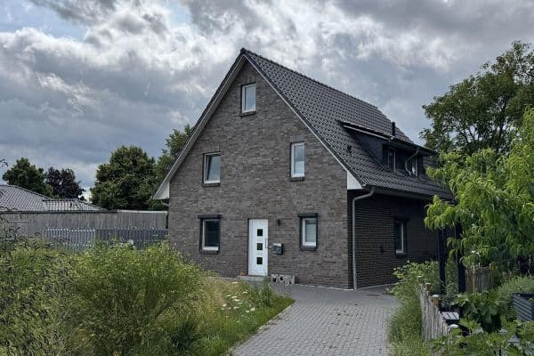 Predaj domu 149 m², pozemok 401 m², Hauptstraße 59b, Groß Wesenberg Predaj domu 149 m², pozemok 401 m², Hauptstraße 59b, Groß Wesenberg