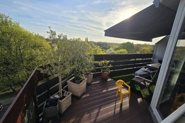 Prenájom bytu 3-izbový 93 m², Josef-Neuberger-Straße 26, Düsseldorf, Severné Porýnie - Westfálsko Prenájom bytu 3-izbový 93 m², Josef-Neuberger-Straße 26, Düsseldorf, Severné Porýnie - Westfálsko