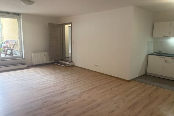 Prenájom bytu 2-izbový 63 m², Mělnická, Benátky nad Jizerou Prenájom bytu 2-izbový 63 m², Mělnická, Benátky nad Jizerou