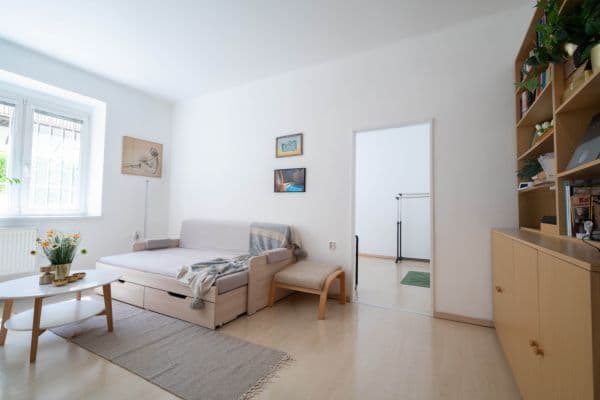 Predaj bytu 2-izbový 72 m², Rumunská, Praha, Praha Predaj bytu 2-izbový 72 m², Rumunská, Praha, Praha