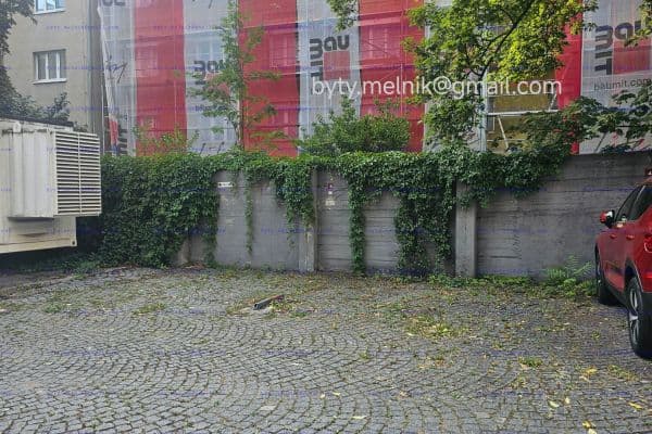 Prenájom garáže 14 m², Parléřova, Praha Prenájom garáže 14 m², Parléřova, Praha