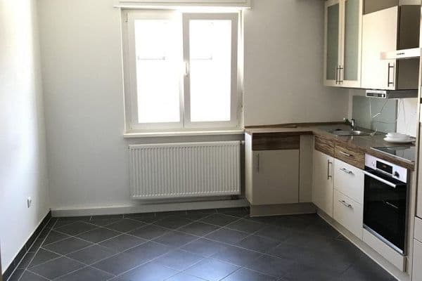 Prenájom bytu 3-izbový 87 m², Nürnberg, Bavorsko Prenájom bytu 3-izbový 87 m², Nürnberg, Bavorsko