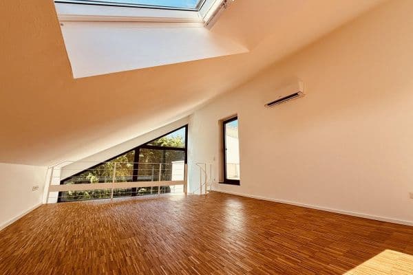 Prenájom bytu 2-izbový 92 m², Arndtstraße 32-34, Köln, Severné Porýnie - Westfálsko Prenájom bytu 2-izbový 92 m², Arndtstraße 32-34, Köln, Severné Porýnie - Westfálsko