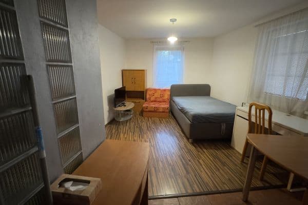 Prenájom bytu 1-izbový 34 m², Votočkova, Liberec, Liberecký kraj Prenájom bytu 1-izbový 34 m², Votočkova, Liberec, Liberecký kraj