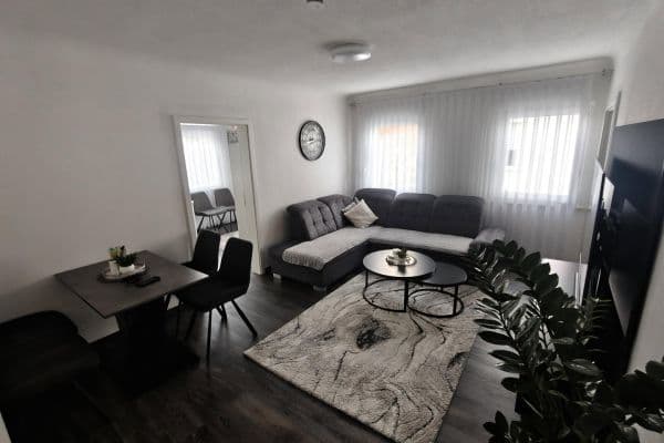 Prenájom bytu 3-izbový 72 m², Rathausstr. 15, Kusterdingen Prenájom bytu 3-izbový 72 m², Rathausstr. 15, Kusterdingen