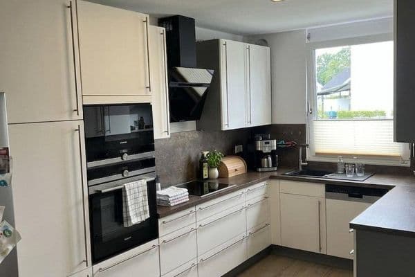 Prenájom domu 145 m², pozemok 150 m², Schwaig bei Nürnberg Prenájom domu 145 m², pozemok 150 m², Schwaig bei Nürnberg
