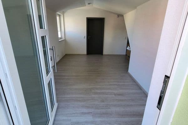 Prenájom bytu 2-izbový 68 m², Biberbach-Affaltern Prenájom bytu 2-izbový 68 m², Biberbach-Affaltern